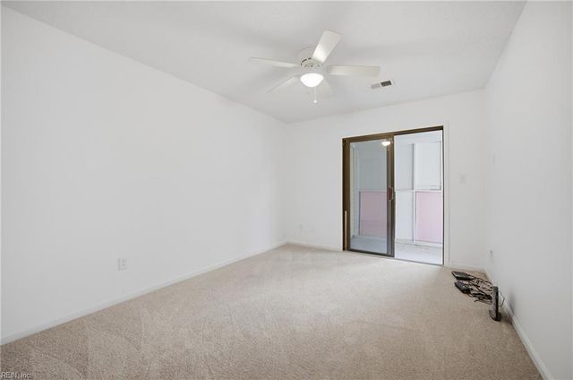 807 Tenure LN, Virginia Beach, VA 23462