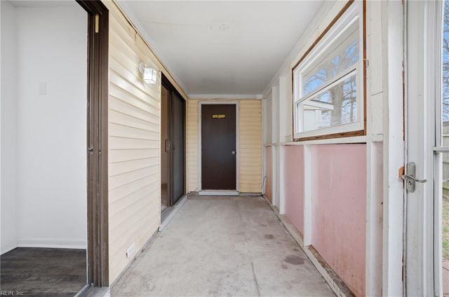 807 Tenure LN, Virginia Beach, VA 23462