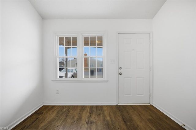 807 Tenure LN, Virginia Beach, VA 23462