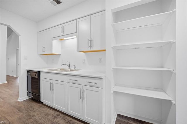 807 Tenure LN, Virginia Beach, VA 23462