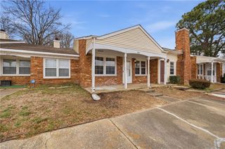 807 Tenure LN, Virginia Beach, VA 23462