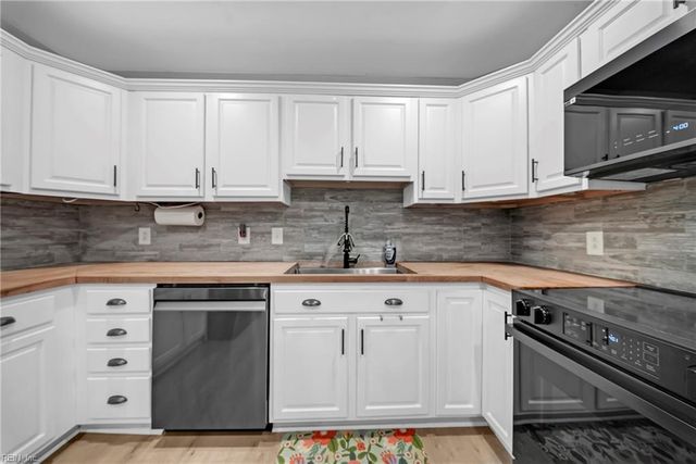 3509 Nashe CT, Virginia Beach, VA 23462