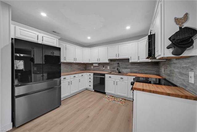 3509 Nashe CT, Virginia Beach, VA 23462