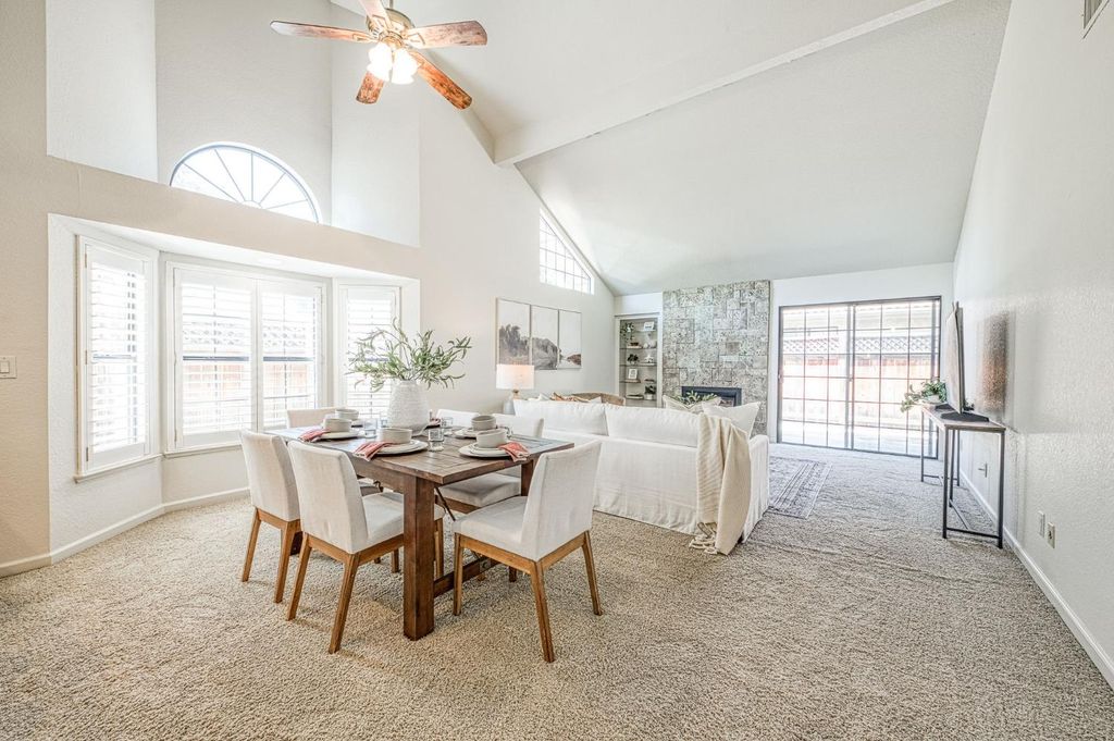 Image 12 of property listing at 1229 Bullard, Fresno, CA 93711