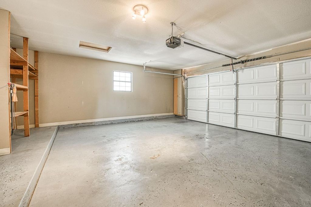 Image 30 of property listing at 1229 Bullard, Fresno, CA 93711