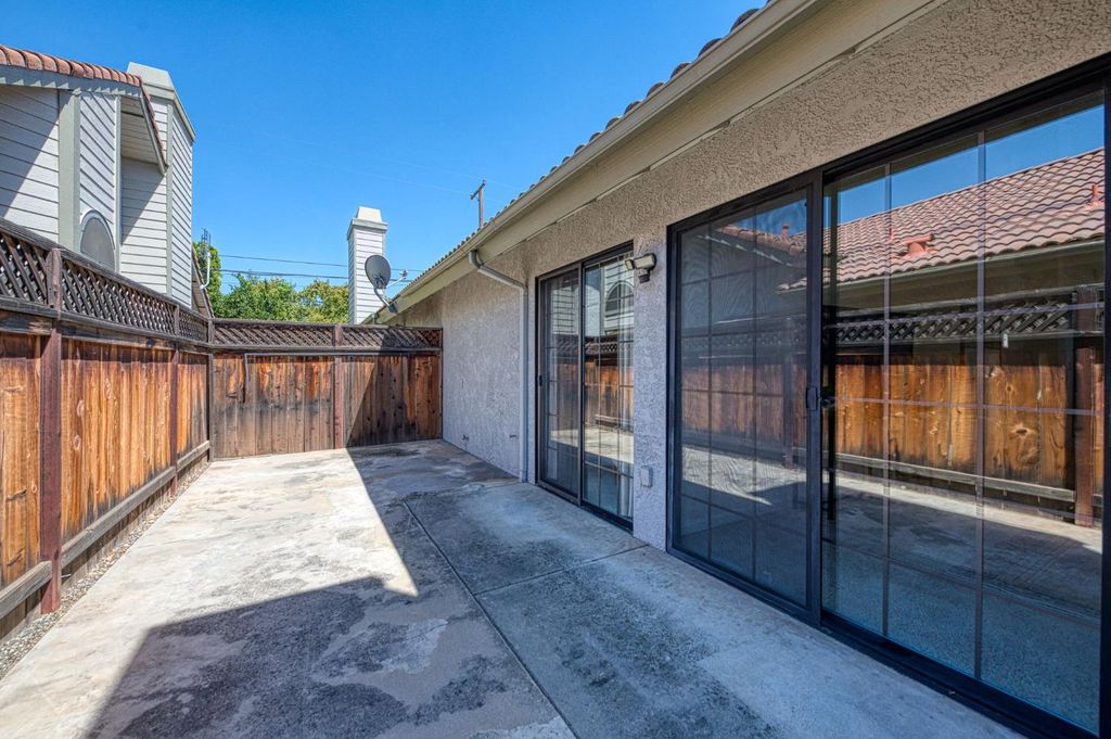 Image 35 of property listing at 1229 Bullard, Fresno, CA 93711