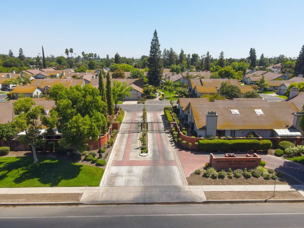 Image 40 of property listing at 1229 Bullard, Fresno, CA 93711