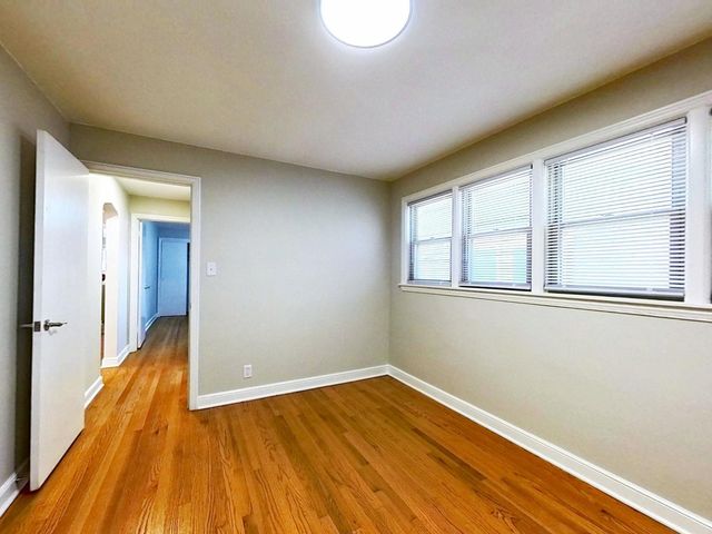 8039 S Campbell Avenue, Chicago, IL 60652