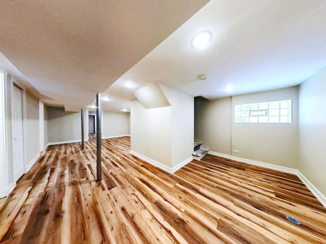 8039 S Campbell Avenue, Chicago, IL 60652