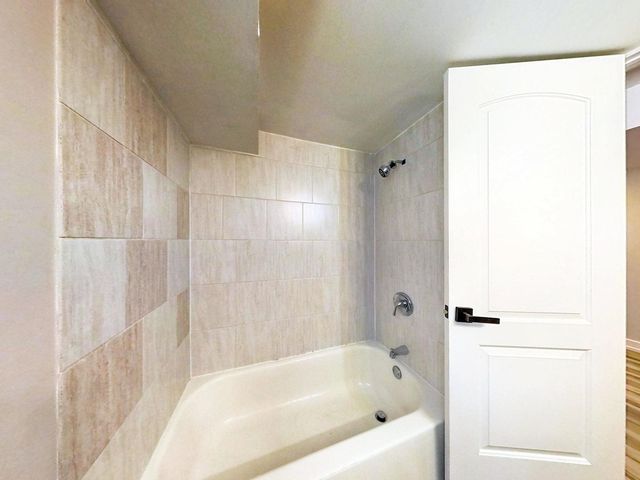 8039 S Campbell Avenue, Chicago, IL 60652