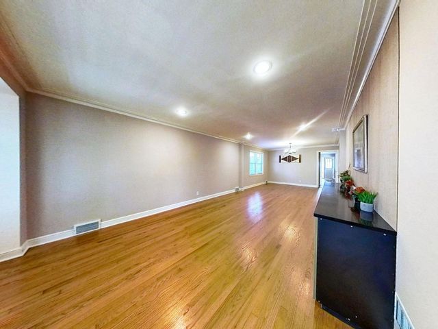 8039 S Campbell Avenue, Chicago, IL 60652