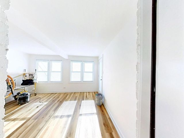 8039 S Campbell Avenue, Chicago, IL 60652