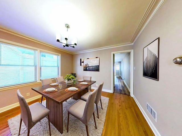 8039 S Campbell Avenue, Chicago, IL 60652