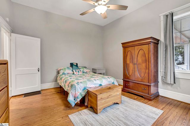 203 S Adair Street, Clinton, SC 29325