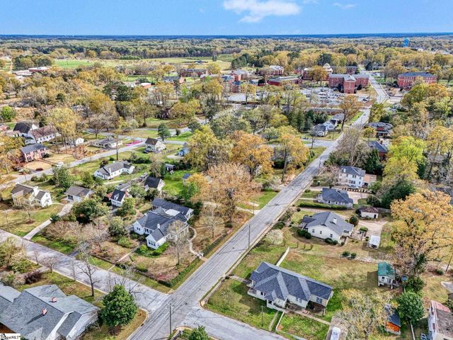 203 S Adair Street, Clinton, SC 29325