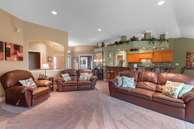 1526 Pine Cone TRAIL, Port Washington, WI 53074