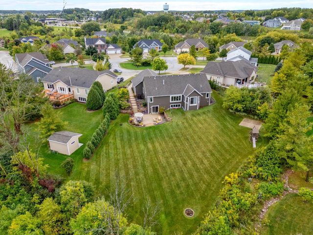 1526 Pine Cone TRAIL, Port Washington, WI 53074
