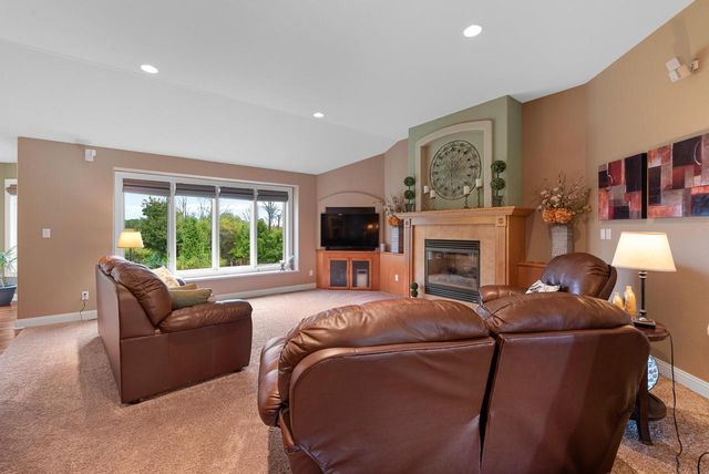 1526 Pine Cone TRAIL, Port Washington, WI 53074