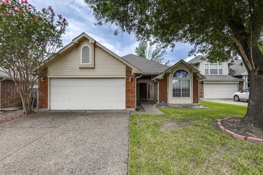 952 Freshwood Court, Arlington, TX 76017 — exterior