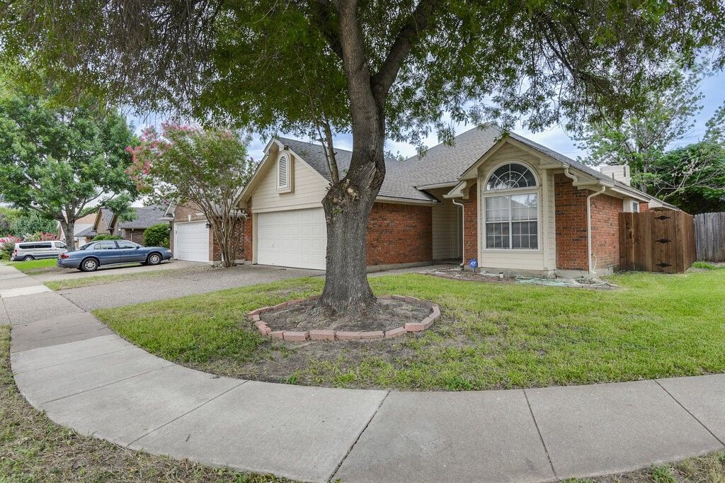 952 Freshwood Court, Arlington, TX 76017 — photo 3