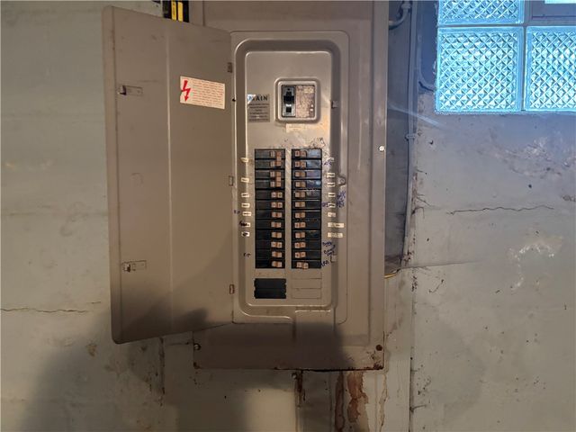 9 Woodlawn Ave, South Union Twp, PA 15401