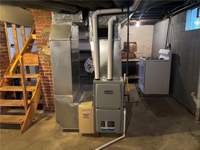 9 Woodlawn Ave, South Union Twp, PA 15401