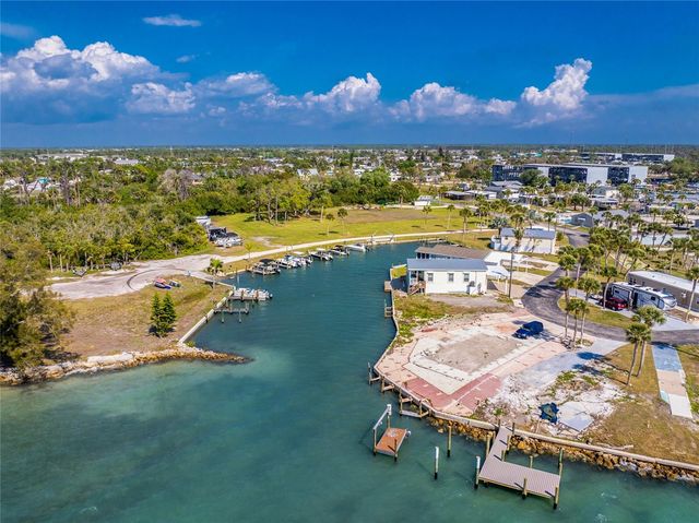 7500 PARK POINTE DRIVE 42, Englewood, FL 34224