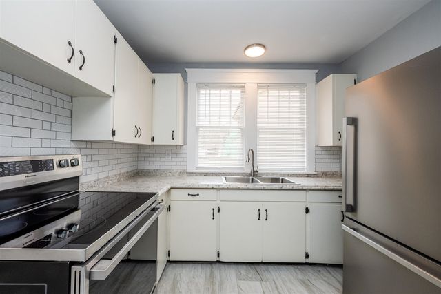 814 Columbus Avenue, Benton Harbor, MI 49022