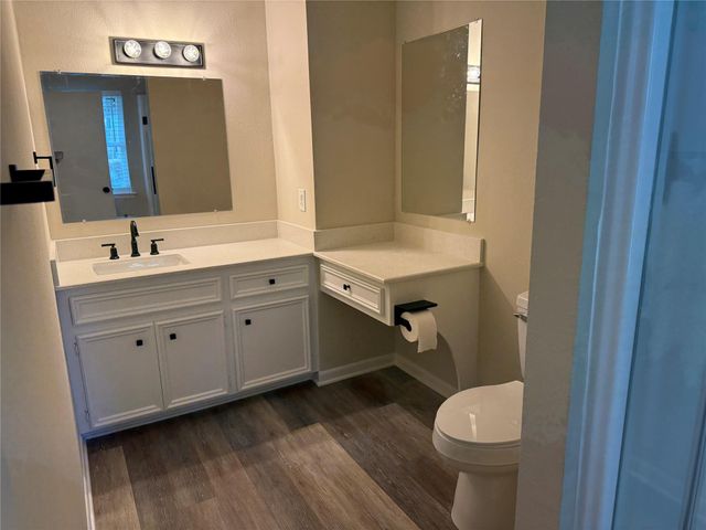 1707 Crest Hill Drive, Conroe, TX 77301