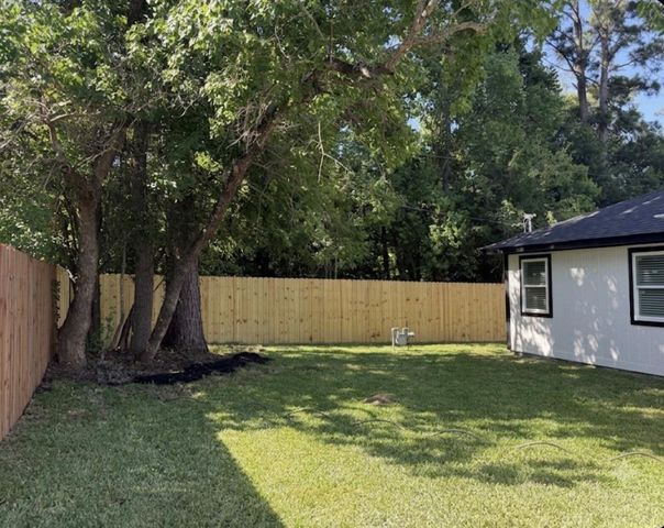 1707 Crest Hill Drive, Conroe, TX 77301