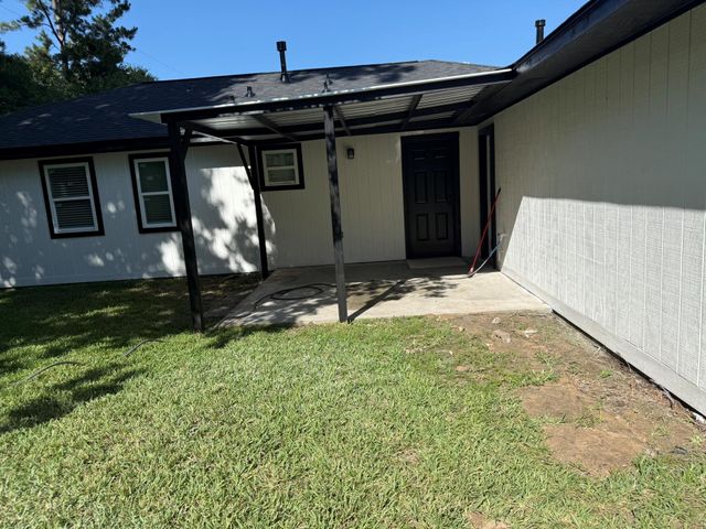 1707 Crest Hill Drive, Conroe, TX 77301