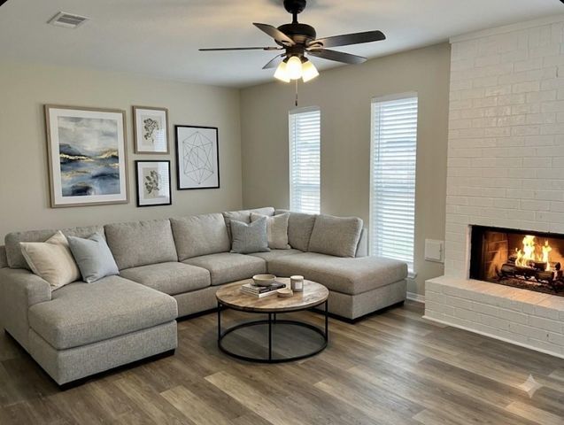 1707 Crest Hill Drive, Conroe, TX 77301