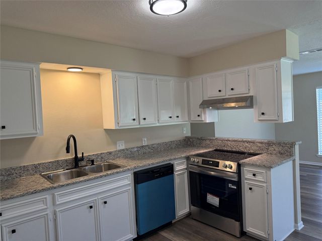 1707 Crest Hill Drive, Conroe, TX 77301