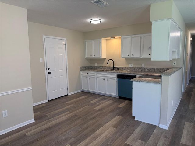 1707 Crest Hill Drive, Conroe, TX 77301