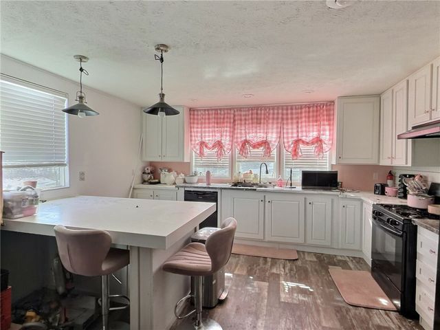 421 Fawn Dr, Canton Twp, PA 15301