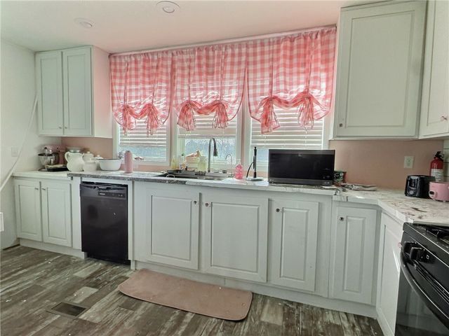 421 Fawn Dr, Canton Twp, PA 15301