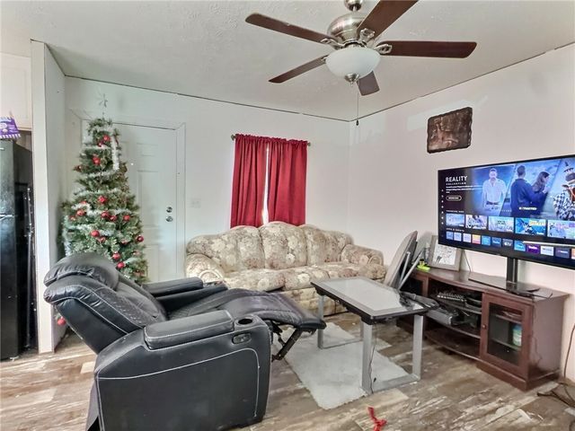 421 Fawn Dr, Canton Twp, PA 15301