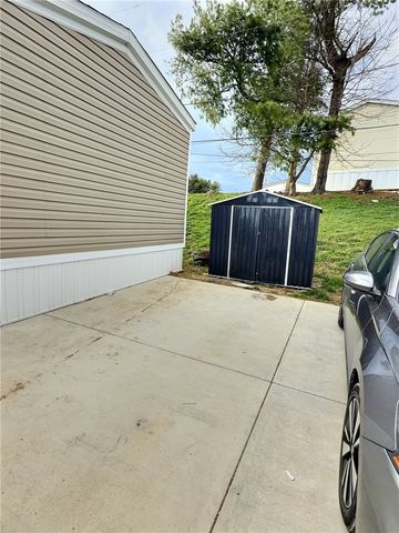 421 Fawn Dr, Canton Twp, PA 15301