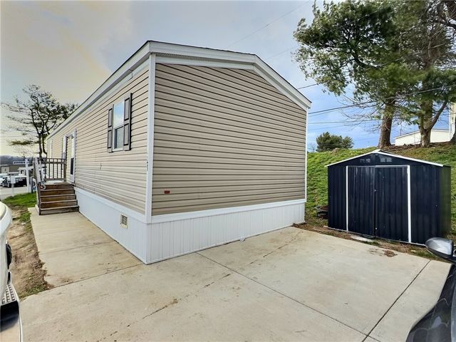 421 Fawn Dr, Canton Twp, PA 15301