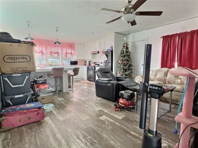 421 Fawn Dr, Canton Twp, PA 15301