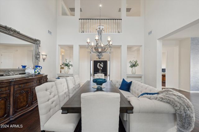 3852 E EXPEDITION Way, Phoenix, AZ 85050