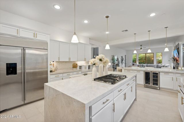 3852 E EXPEDITION Way, Phoenix, AZ 85050