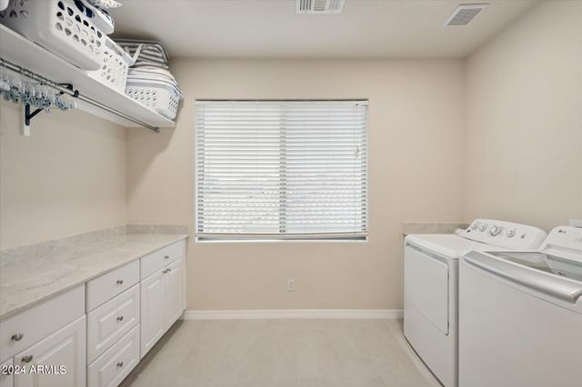 3852 E EXPEDITION Way, Phoenix, AZ 85050