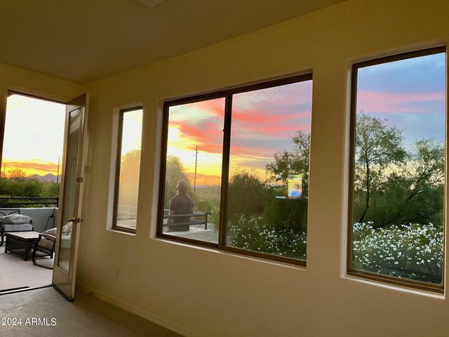 3852 E EXPEDITION Way, Phoenix, AZ 85050