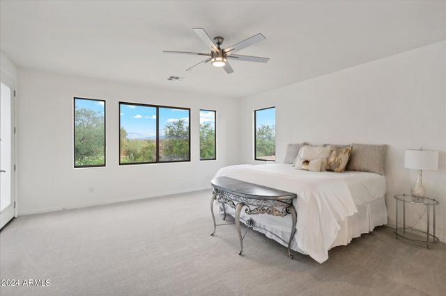 3852 E EXPEDITION Way, Phoenix, AZ 85050