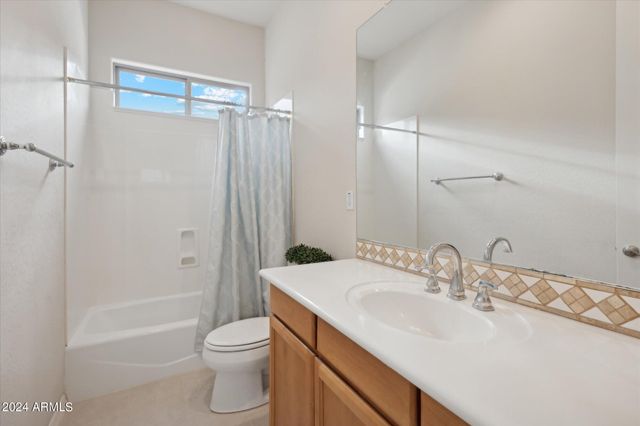 3852 E EXPEDITION Way, Phoenix, AZ 85050