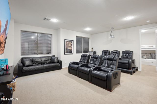 3852 E EXPEDITION Way, Phoenix, AZ 85050