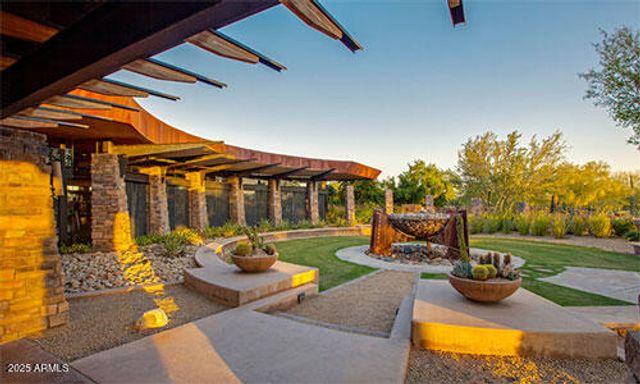 3852 E EXPEDITION Way, Phoenix, AZ 85050