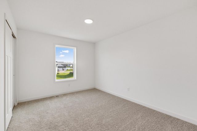 656 Sierra Parkway, Waconia, MN 55387