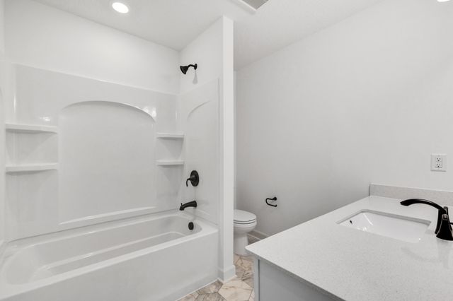 656 Sierra Parkway, Waconia, MN 55387